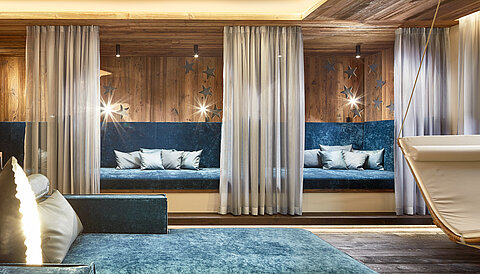 Ein gemütlicher Ruheraum im Wellnesshotel Lürzerhof in Salzburg