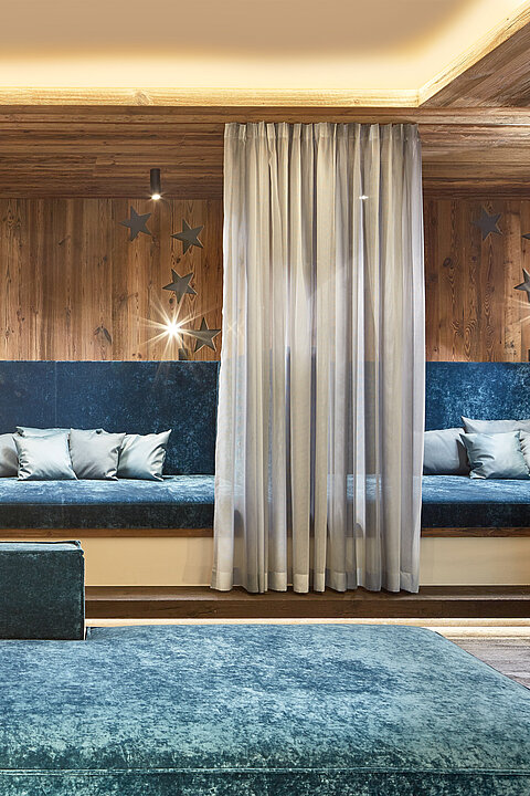 Ein gemütlicher Ruheraum im Wellnesshotel Lürzerhof in Salzburg