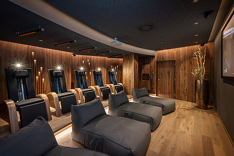 Ein gemütlicher Ruheraum im Wellnesshotel Lürzerhof in Salzburg