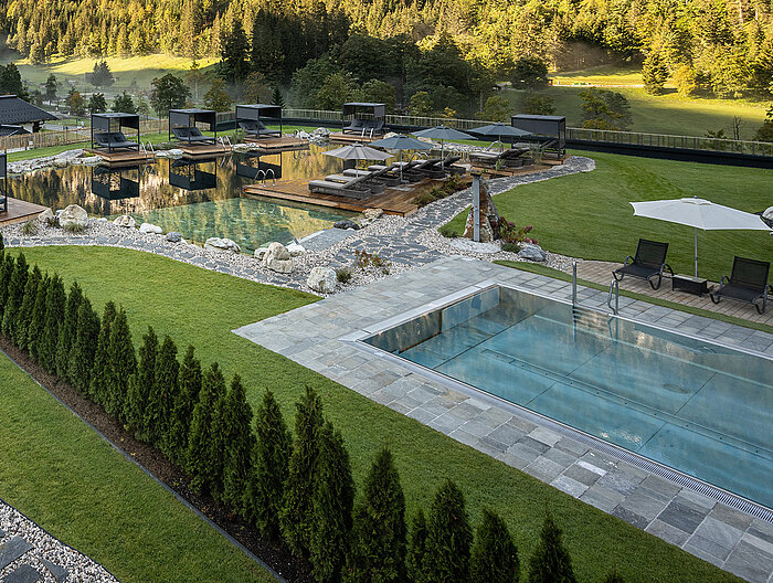 Outdoor pools at the Lürzerhof wellness hotel in Salzburg