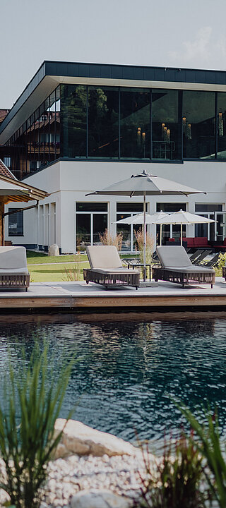 Der Bergseepool vor dem Lürzerhof
