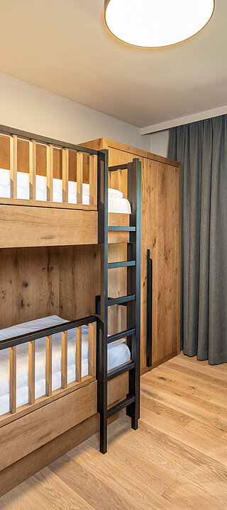 Das Kinderzimmer in der Mountain Family Plus Familiensuite im LÃ¼rzerhof