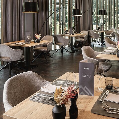 Fine Dining im Lürzerhof Genuss auf höchstem Niveau: Kreative Kulinarik, regionale Spitzenzutaten und liebevoll komponierte Menüs machen jeden Abend zu einem besonderen Erlebnis.