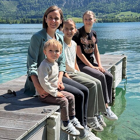 Liebe Mama, liebe Heldin des Alltags, du schenkst so viel Liebe, Kraft und Geborgenheit – oft ganz still und selbstverständlich. Heute wollen wir einfach Danke sagen: