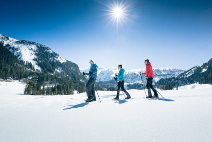Schneeschuhwandern Freizeitmöglichkeit In Obertauern