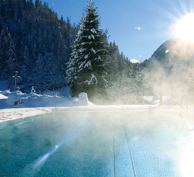 Außenpool - Wellnessurlaub in Österreich