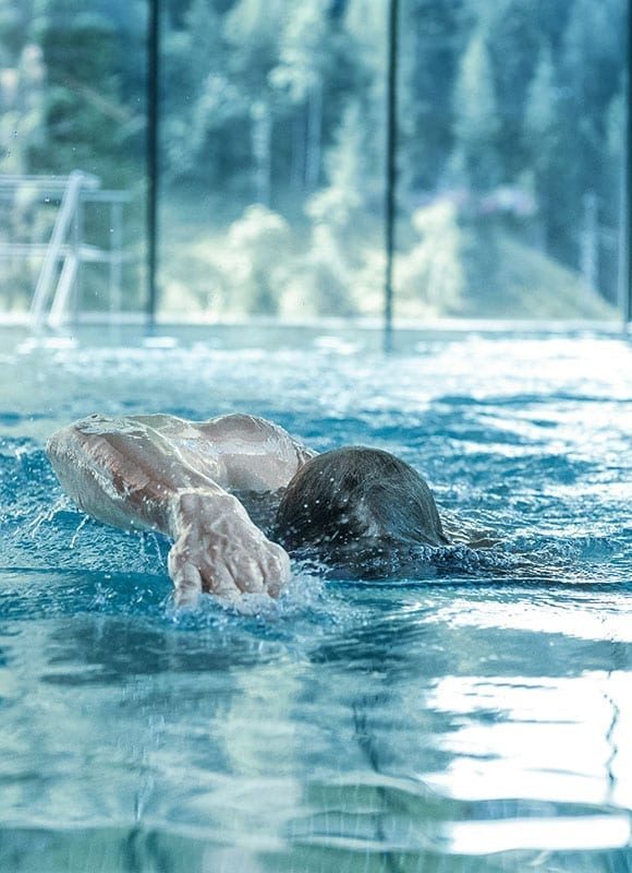 Hotel mit Pool, Indoor Infinity Panorama Pool